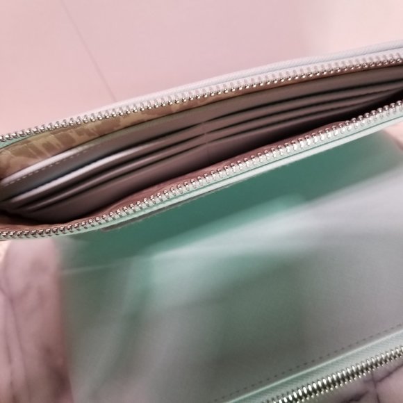 Stella and Dot MINT Clutch Wallet Laser Cut Out Double Hand Bag (9x6x1) - Picture 6 of 6